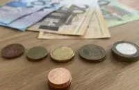 Мужчыны ў Беларусі сталі зарабляць яшчэ больш, чым жанчыны
