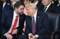 Віцэ-прэзідэнт Джэй Дзі Вэнс і прэзідэнт Дональд Трамп
