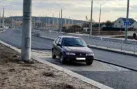 Дарожнікі проста "абышлі перашкоду"
