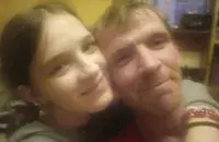 Бацька з дачкой, якая памерла ў бальніцы
