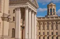 Мігрантам прапануюць "проста паразмаўляць"
