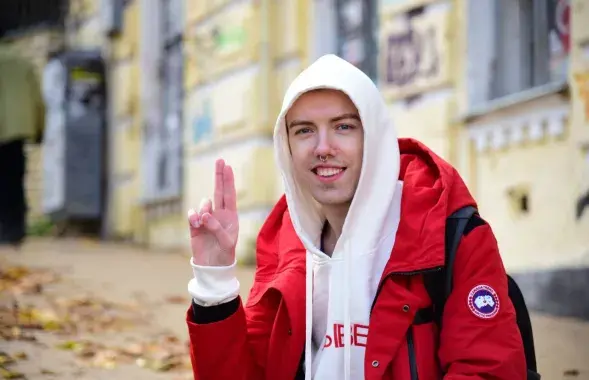 Алег на Андрэеўскім спуску ў Кіеве / фота з архіва Алега
