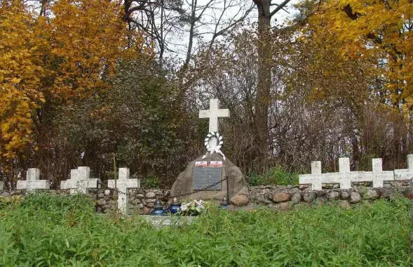 Так выглядала месца пахавання палякаў да таго, як яго зраўнялі з зямлёй па загаду беларускіх уладаў / Роберт Тышкевіч
