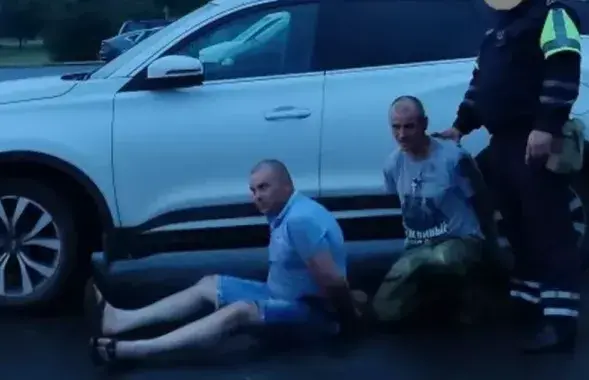 Задержанный Александр Быков — первый слева&nbsp; / "Ганцавіцкі час"
