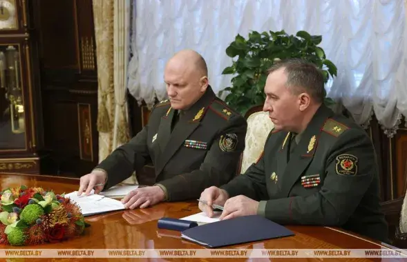 Старшыня КДБ і міністр абароны ў Аляксандра Лукашэнкі, 27 лютага 2023-га / БЕЛТА
