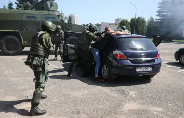 Тренировка спецподразделения внутренних войск / БЕЛТА
