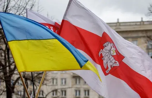 Сярод замежнікаў, якія ваююць за Украіну, беларусы — адна з самых шматлікіх груп / bbc.com
