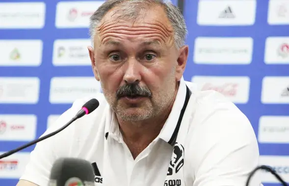 Главный тренер белорусской сборной Игорь Криушенко. Фото: pressball.by​