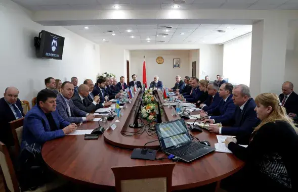 Представители Беларуси, России, Польши и Украины обсудили в Минске нефтяную проблему​ / Reuters
