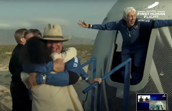 На Земле! / Blue Origin/Handout via REUTERS