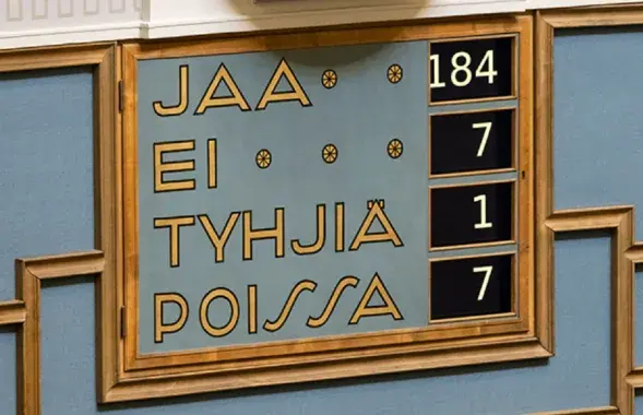 184 на 7 / eduskunta.fi
