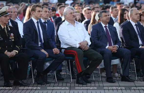 В мемориальном комплексе "Брестская крепость-герой" Александр Лукашенко эмоционально высказался о ЕС и санкциях / president.gov.by​
