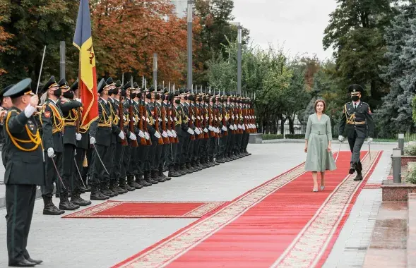 Майя Санду думает об армии​ / facebook.com/maia.sandu