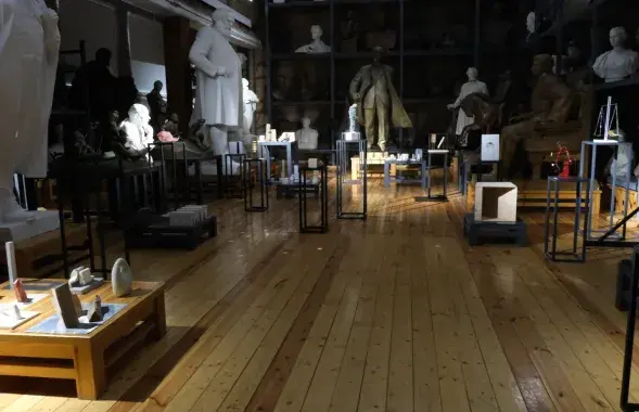 У Мемарыяльным музеі-майстэрні Азгура / https://www.facebook.com/azgurmuseum/
