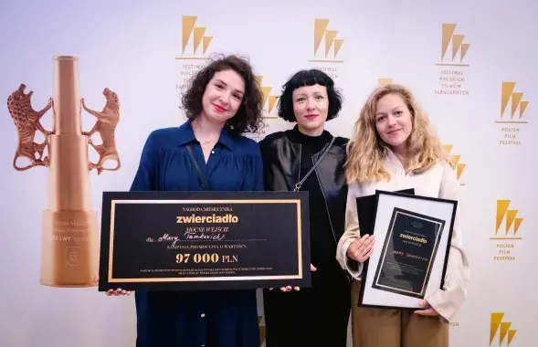 Рэжысёрка Мара Тамковіч (злева) і актрыса Аляксандра Жук (справа) падчас фестывалю ў Гдыні /&nbsp;Anna Rezulak
