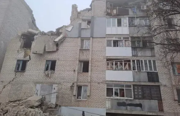 Расійскія ракеты трапляюць і ў жылыя дамы / https://www.facebook.com/MNS.GOV.UA
