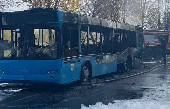 Аўтобус МАЗ згарэў / nashkraj.by
