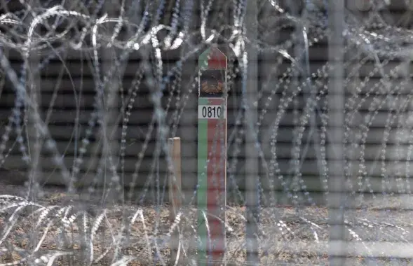 Беларусь за колючей проволокой / delfi.lt
