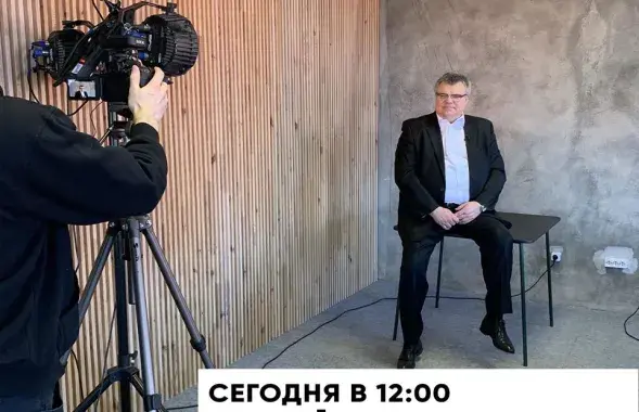 Виктор Бабарико во время стрима / фото со страницы Facebook