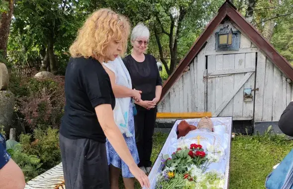 Развітанне з Алесем Пушкіным у Бабры / facebook.com/melsergiy
