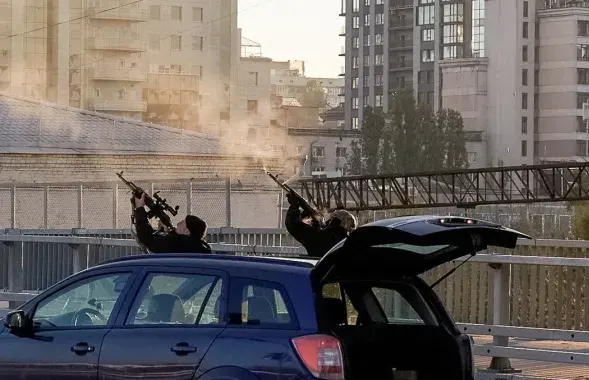 Во время атаки боевых дронов в Киеве / Reuters
