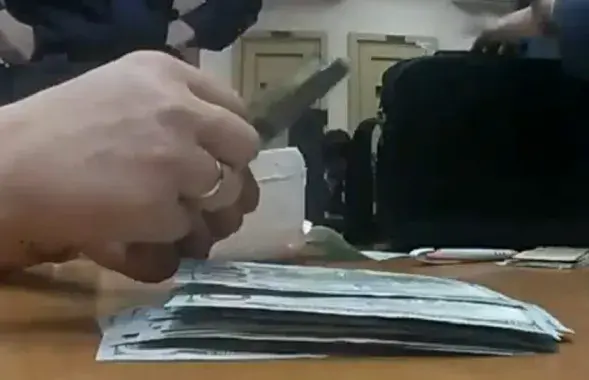 Падлік знойдзеных грошай ­­/ t.me/police_minsk
