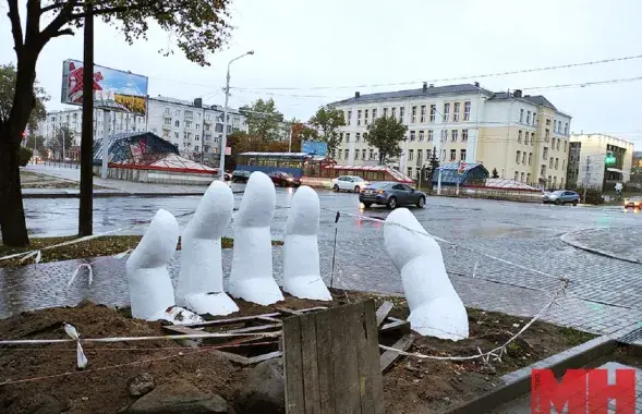 Скульптура сімвалізуе клопат аб прыродзе / minsknews.by
