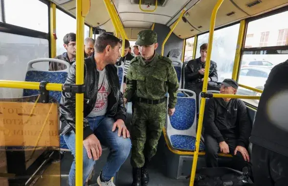 У часы "частковай мабілізацыі" / kommersant.ru
