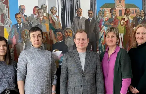 Уполномоченный Офиса Тихановской Виталий Молчанов и представительницы Тартуского университета / t.me/tsikhanouskaya/
