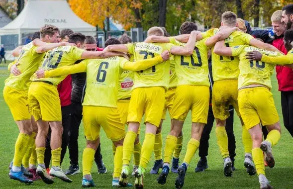 Футболисты "Сморгони" / vk.com/fcsmorgon_official
