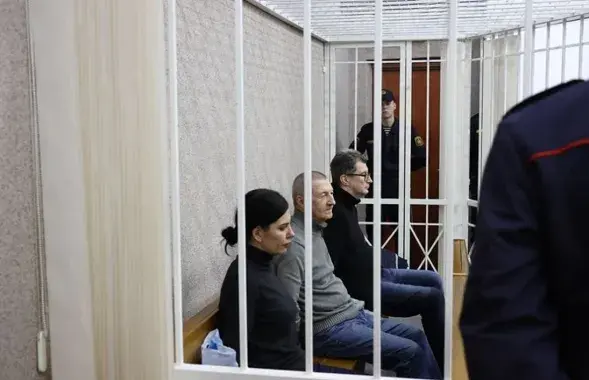 Ирина Бут-Гусаим, Александр Ярошук и Сергей Антусевич в суде / БЕЛТА
