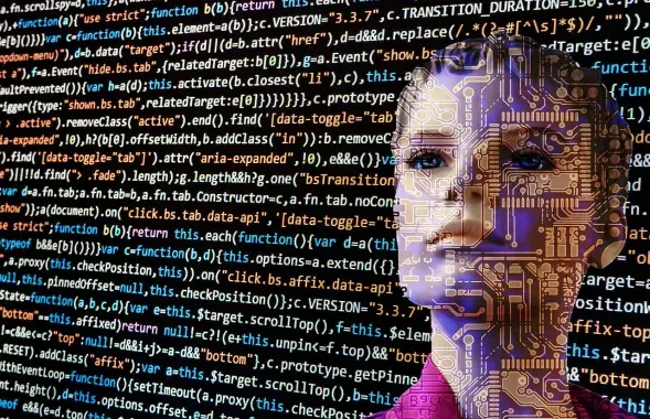 Он должен не только принимать звонки, но и анализировать информацию, давать ответ / Иллюстративное фото pixabay.com
