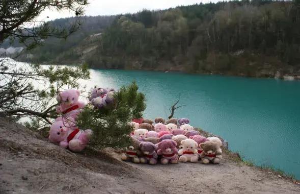 "Плюшавы дэсант" на беразе крэйдавых кар'ераў у Гродзенскай вобласці / фота слухачоў Еўрарадыё​