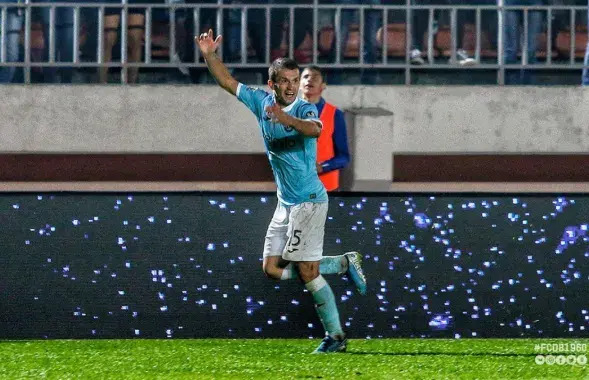 Сергей Кисляк забил второй гол в ворота "Слуцка" / dynamo-brest.by