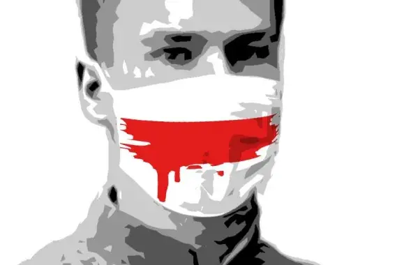 Дизайнерская медицинская маска от Яна Карпова​