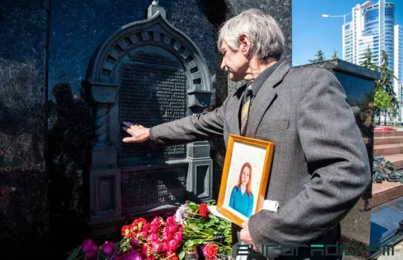 В Минске почтили память погибших на Немиге в 1999 году / Еврорадио