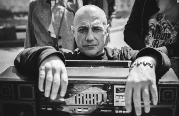 Алексей Загорин (Сироп) во время съёмочного процесса / Роман Протасевич, Еврорадио​