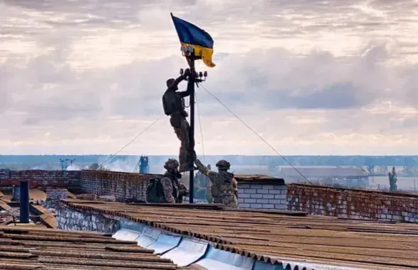 "Працягваецца праца і па замацаванні тэрыторый, і па іх зачыстцы, і па правядзенні стабілізацыйных мер"

