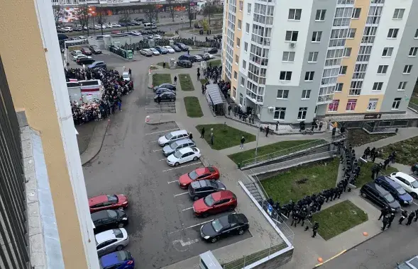 "Плошча Перамен", акружаная сілавікамі, 15 лістапада 2020 года / Еўрарадыё