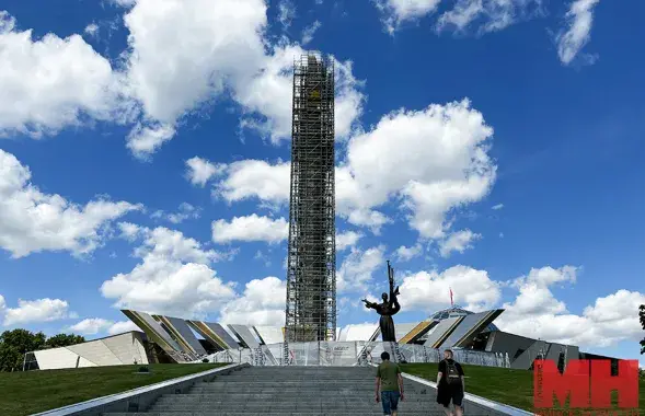 Стэла "Мінск &mdash; горад-герой" / Мінск-Навіны