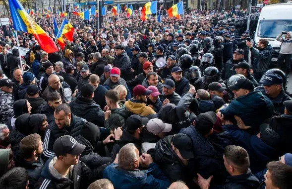 Акция протеста в Кишинёве 23 октября /&nbsp;EPA-EFE
