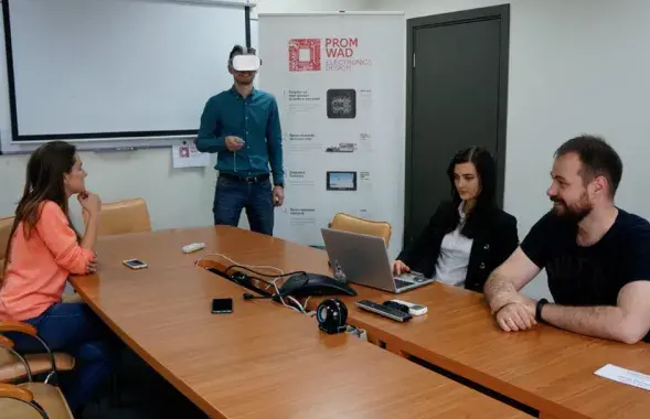 Promwad&nbsp;займаецца распрацоўкай электронікі для тэлевізараў, аўтамабіляў, прамысловасці /&nbsp;companies.devby.io
