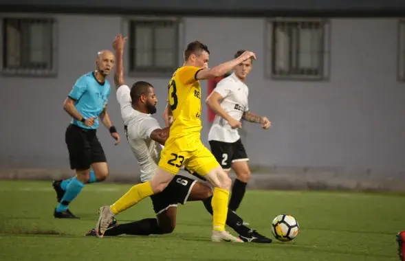 vk.com/fcshakhterby