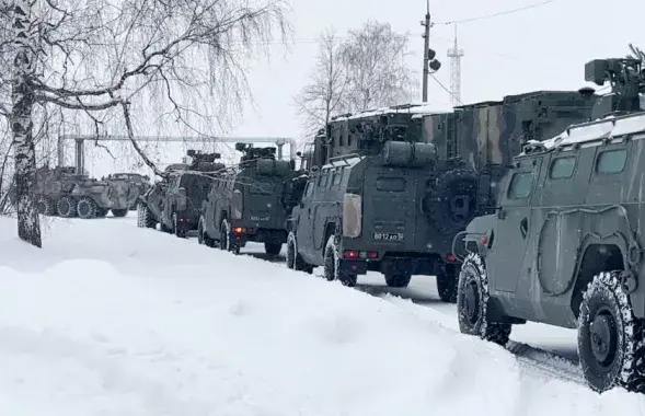 Российские военные в миссии ОДКБ в Казахстане / AP