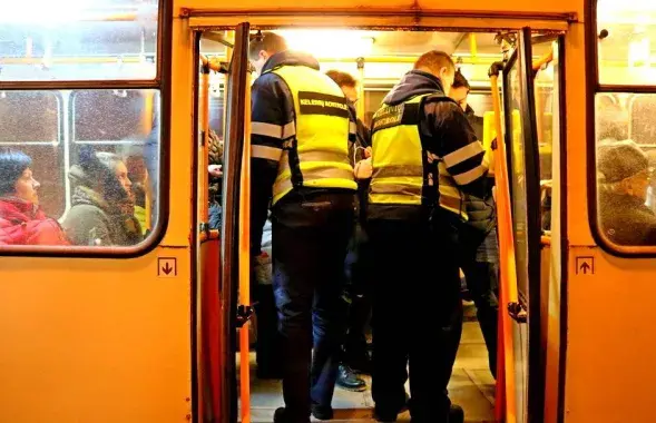 Кантралёр з Наваполацка: з дома выйсці не магу, усе крычаць: класнае відэа!