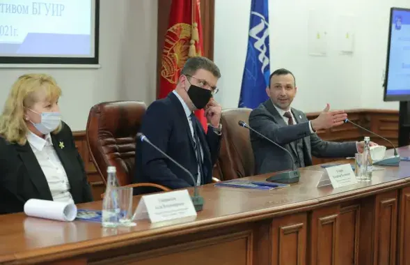 Владимир Кухарев встретился со студентами и преподавателями БГУИР / t.me/minskiygorispolkom​