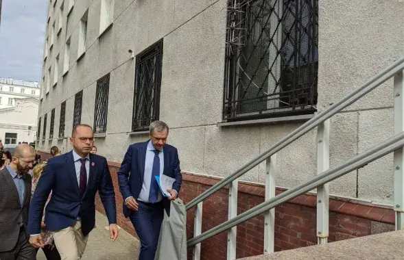 Гэтай заявай Павел Латушка хацеў бы "абараніць усіх беларусаў, якіх пераследуюць за мяжой" / @latushka​