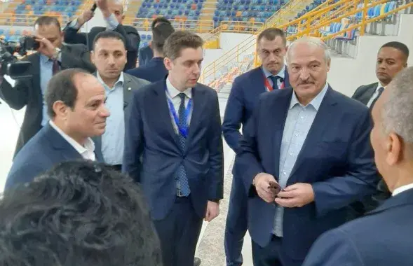 Лукашенко на строительстве Ледового дворца в Египте / Telegram-канал "Пул Первого"​