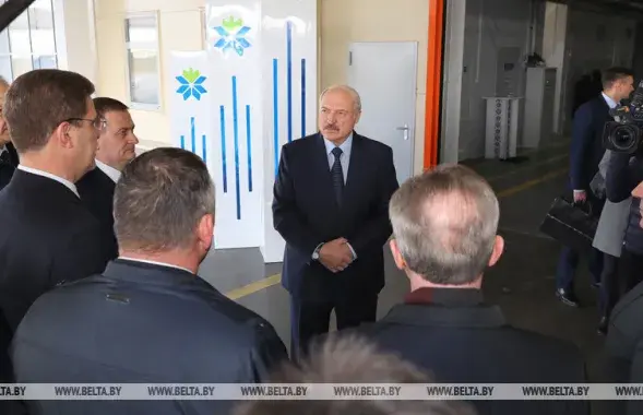 Александр Лукашенко на "Белгипсе"&nbsp;/ БЕЛТА