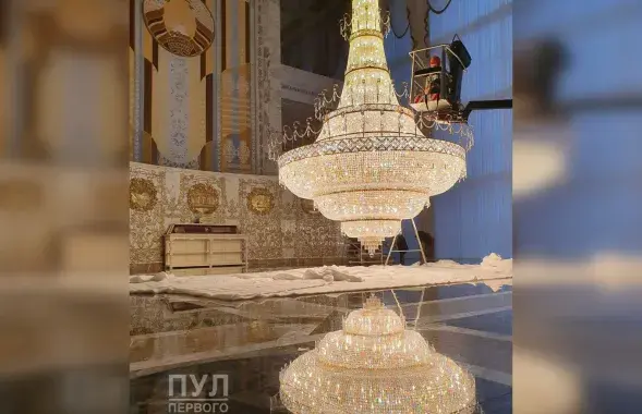 Жырандоля ў Палацы Незалежнасці ў Мінску / Тэлеграм-канал "Пул першага"